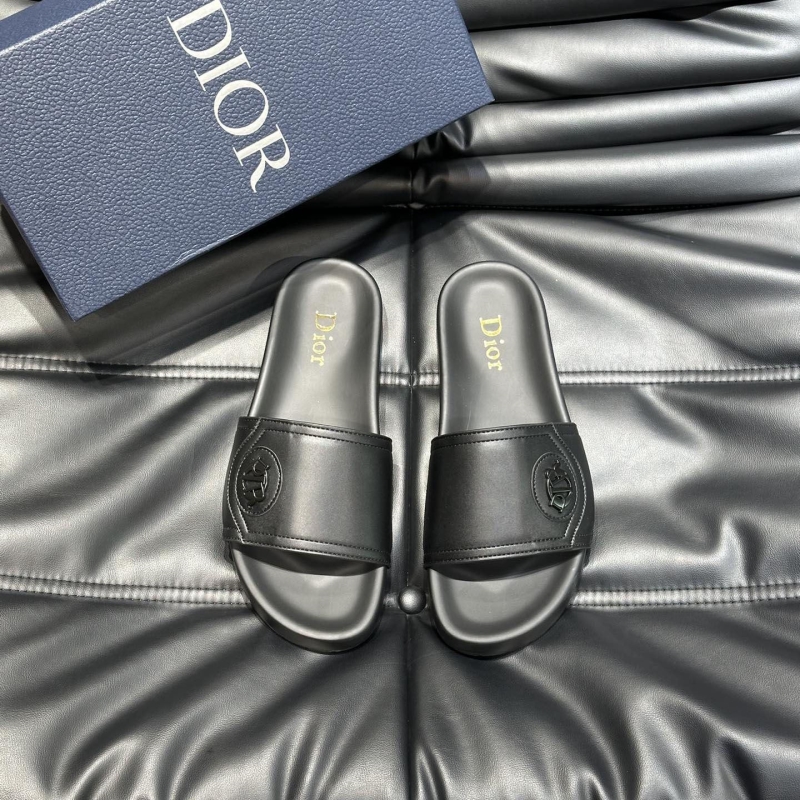 ch**an D*or slippers
